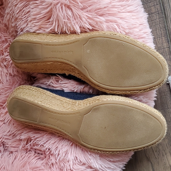 Easy Spirit Denim Slip-on 1.5 inch low wedge shoes Sz 8.5 - Picture 3 of 6